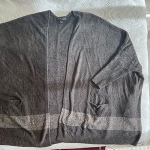 BAREFOOT DREAMS super cozy cardigan